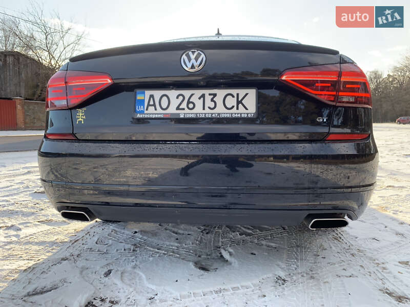 Седан Volkswagen Passat 2018 в Києві