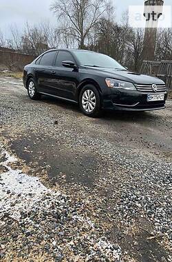 Седан Volkswagen Passat 2012 в Лебедине