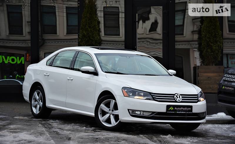 Седан Volkswagen Passat 2012 в Киеве