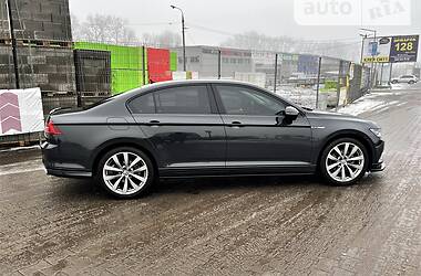 Седан Volkswagen Passat 2016 в 