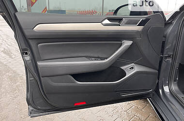 Седан Volkswagen Passat 2016 в 
