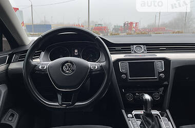 Седан Volkswagen Passat 2016 в 