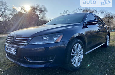 Седан Volkswagen Passat 2012 в Днепре