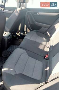 Універсал Volkswagen Passat 2012 в 
