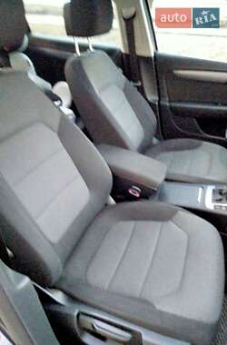 Універсал Volkswagen Passat 2012 в 