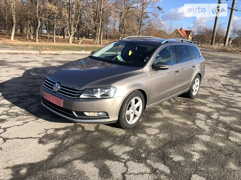 Универсал Volkswagen Passat 2011 в Владимир-Волынском