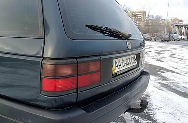 Универсал Volkswagen Passat 1993 в Киеве