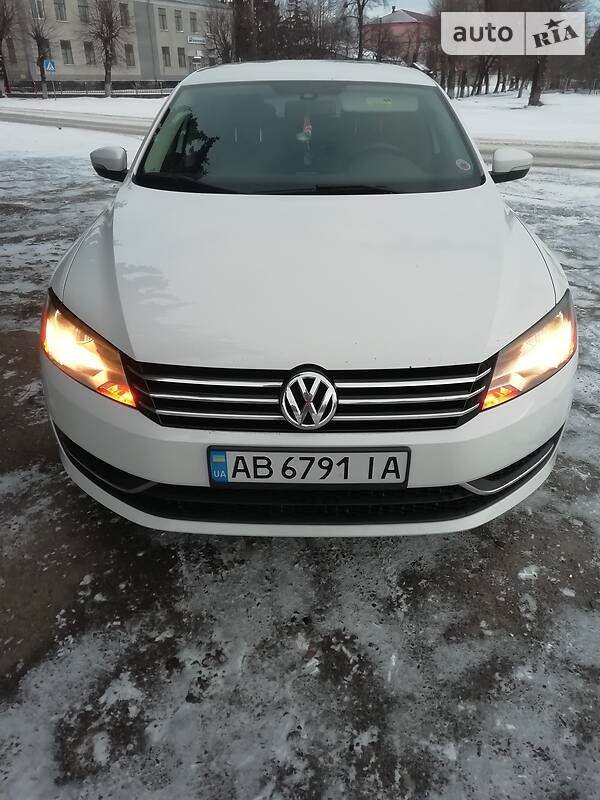 Седан Volkswagen Passat 2012 в Хмельницком