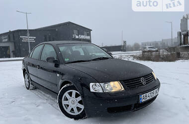 Хетчбек Volkswagen Passat 2000 в Вінниці