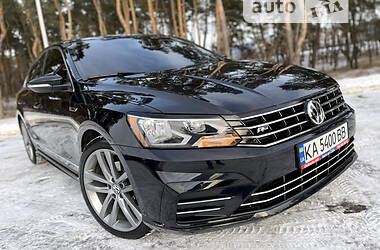 Седан Volkswagen Passat 2017 в Киеве