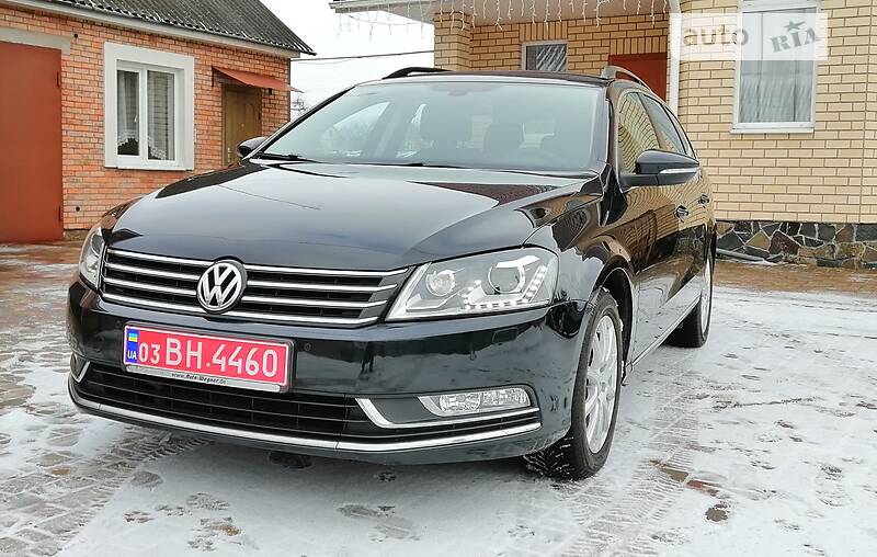 Універсал Volkswagen Passat 2012 в Луцьку