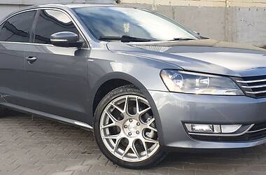 Седан Volkswagen Passat 2013 в Одессе