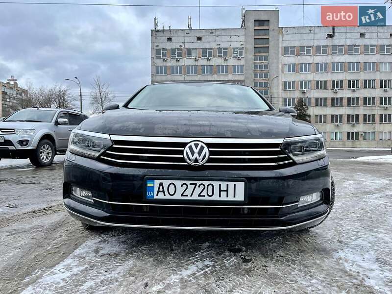 Седан Volkswagen Passat 2018 в Києві
