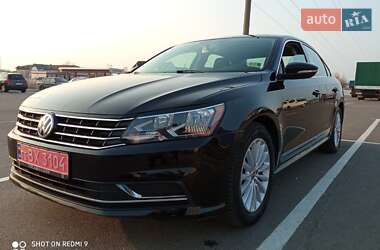 Седан Volkswagen Passat 2015 в 
