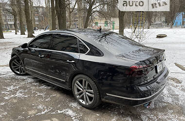 Седан Volkswagen Passat 2017 в Кременчуге