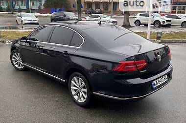 Седан Volkswagen Passat 2017 в Киеве