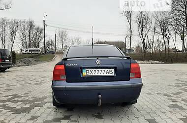 Седан Volkswagen Passat 1997 в Хмельницькому