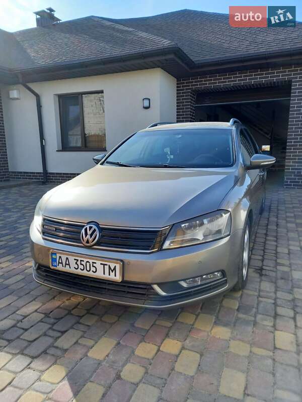 Универсал Volkswagen Passat 2012 в Киеве фото 6 Универсал Volkswagen Passat 2012 в Киеве