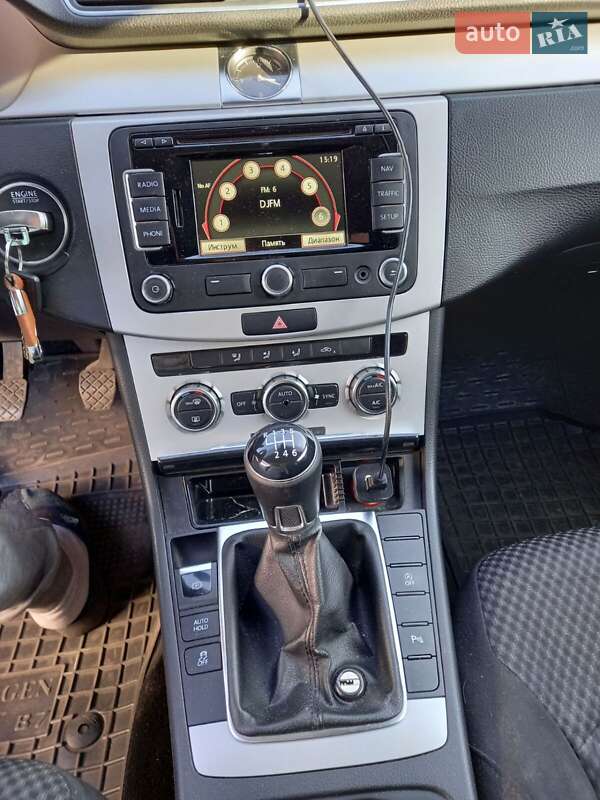 Универсал Volkswagen Passat 2012 в Киеве фото 12 Универсал Volkswagen Passat 2012 в Киеве