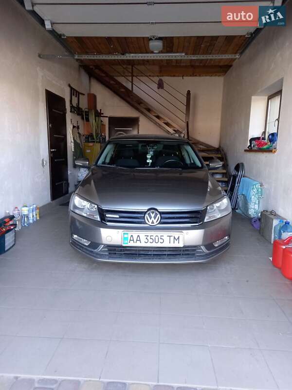 Универсал Volkswagen Passat 2012 в Киеве фото 24 Универсал Volkswagen Passat 2012 в Киеве