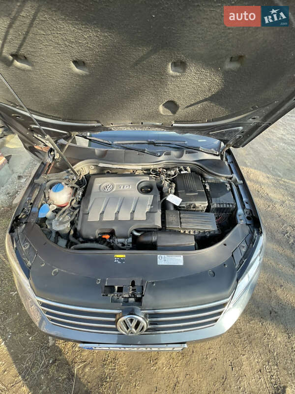 Универсал Volkswagen Passat 2013 в Богородчанах