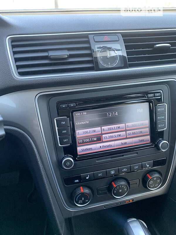 Седан Volkswagen Passat 2015 в Хмельницком