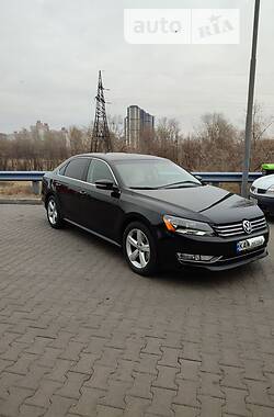 Седан Volkswagen Passat 2012 в Киеве