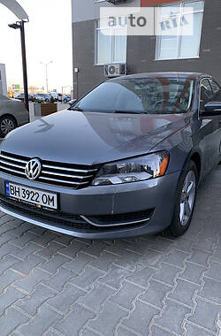 Седан Volkswagen Passat 2013 в Одесі