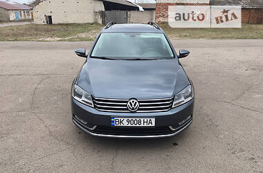 Універсал Volkswagen Passat 2012 в Рівному