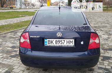 Седан Volkswagen Passat 2003 в Березному