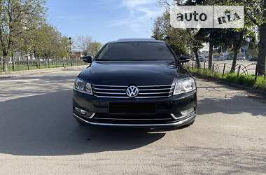 Седан Volkswagen Passat 2014 в Дніпрі