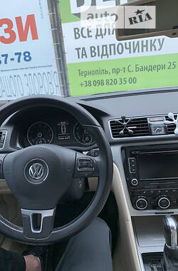 Седан Volkswagen Passat 2012 в Тернополі