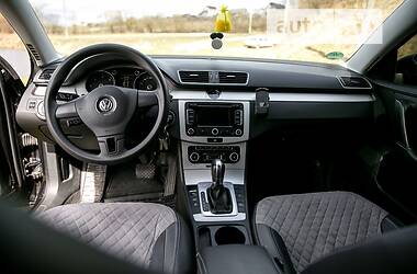 Седан Volkswagen Passat 2011 в 