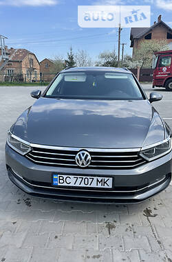 Універсал Volkswagen Passat 2016 в Львові