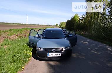 Седан Volkswagen Passat 1998 в Хмельницком