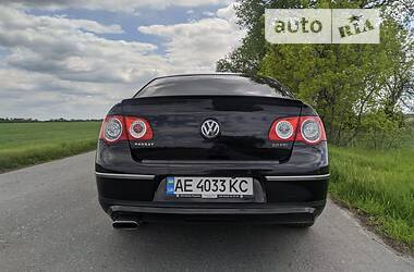 Седан Volkswagen Passat 2006 в Павлограді