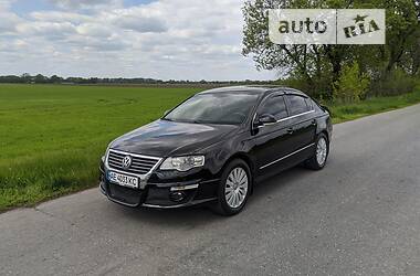 Седан Volkswagen Passat 2006 в Павлограді