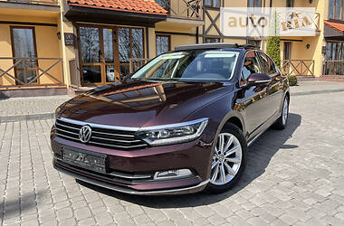 Седан Volkswagen Passat 2015 в Луцке