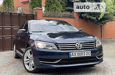 Седан Volkswagen Passat 2013 в Харкові