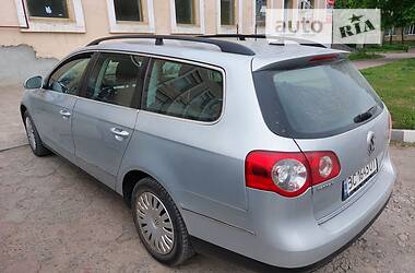 Универсал Volkswagen Passat 2007 в Тростянце