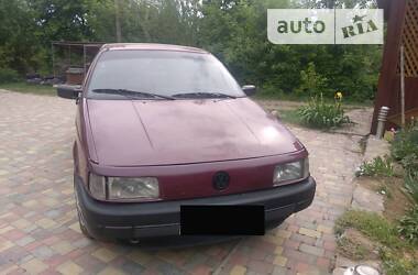 Седан Volkswagen Passat 1990 в Черновцах