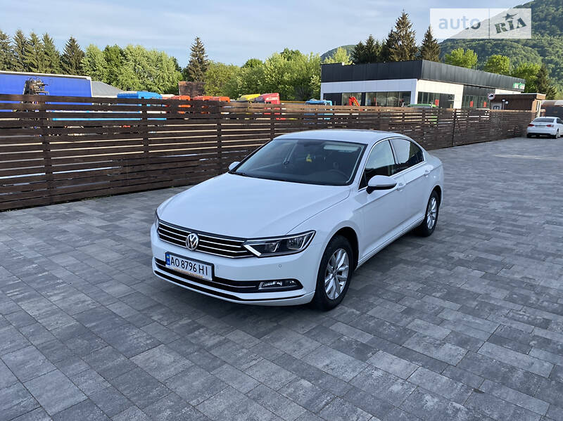 Седан Volkswagen Passat 2016 в Тячеві