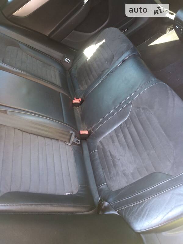 Универсал Volkswagen Passat 2011 в Старом Самборе