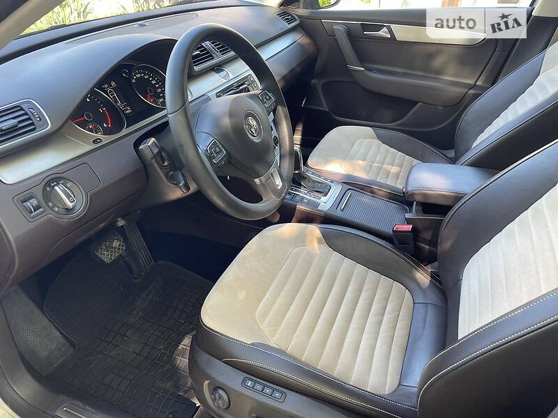 Универсал Volkswagen Passat 2012 в Виноградове
