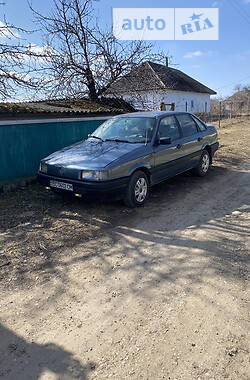 Седан Volkswagen Passat 1988 в Сокирянах