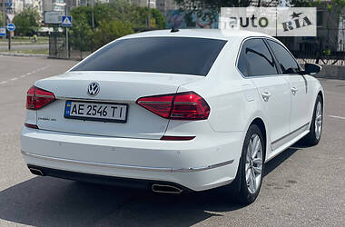 Седан Volkswagen Passat 2015 в Запорожье