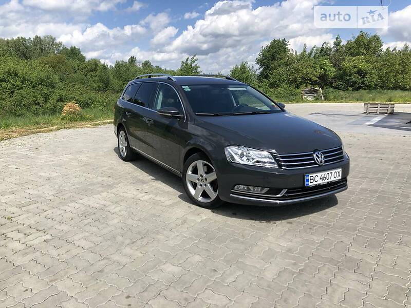 Универсал Volkswagen Passat 2012 в Стрые