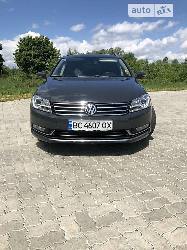 Универсал Volkswagen Passat 2012 в Стрые