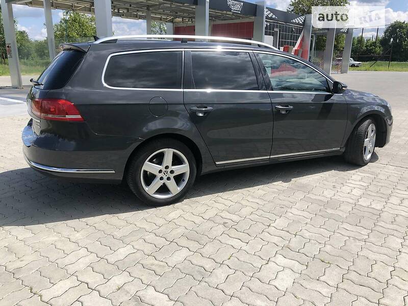 Универсал Volkswagen Passat 2012 в Стрые
