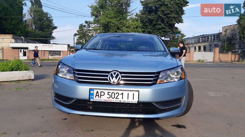 Седан Volkswagen Passat 2013 в Одессе